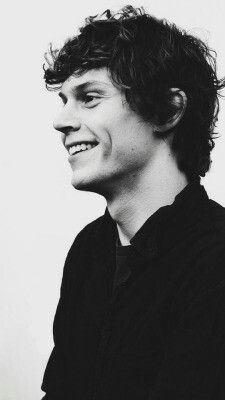 Evan Peters Wallpaper Iphone, Ahs Evan Peters, Evan Peters Wallpaper, Kyle Spencer, Evan Peters American Horror Story, Tate And Violet, Tate Langdon, Evan Peters, The Perfect Guy