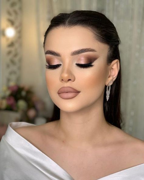 Makeup Eyeshadow Brown Eyes, Makeup Looks Winter, Glam Bride Makeup, Pretty Eye Makeup, Wedding Eye Makeup, Wedding Makeup For Brown Eyes, Eye Makeup Styles, Eye Makeup Designs, Makijaż Smokey Eye