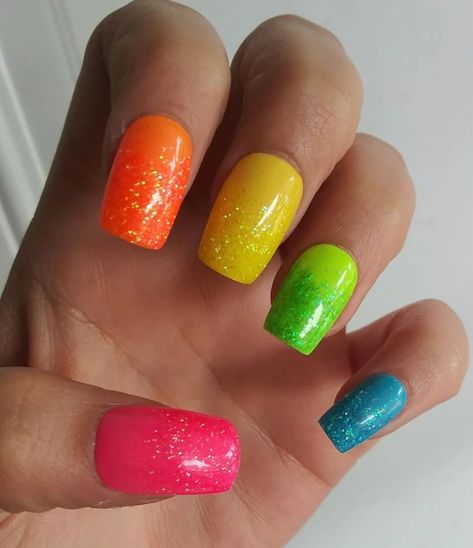 Neon ombre glitter nails Neon Toe Nails, Ombre Glitter Nails, Neon Glitter Nails, Neon Gel Polish, Fluorescent Nails, Nails Neon, Neon Nail Designs, Aqua Nails, May Nails