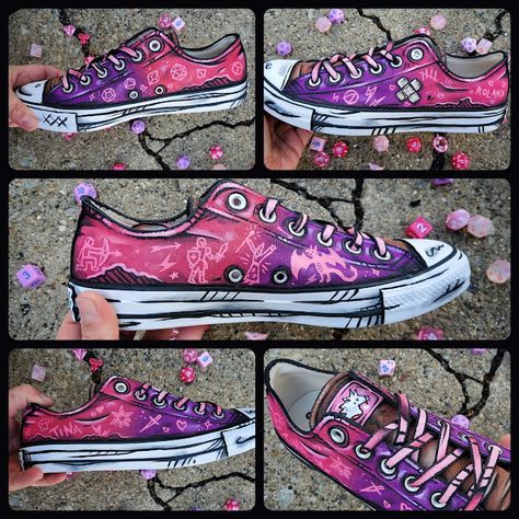 EPBOT: Cartoon Shoes, Alien TP, & The Cutest Mini Moon Knight Pink Dice, Sharpie Shoes, Alt Shoes, Painted Canvas Shoes, Custom Shoes Diy, Custom Kicks, Cartoon Shoes, Custom Converse, Shoe Crafts