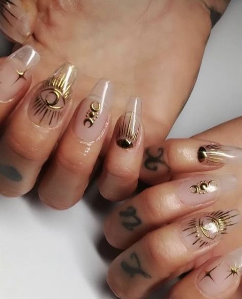 Gold Evil Eye Nails, Crystal Inspired Nails, Spiritual Nail Art, Evil Eye Nails Design, Subtle Halloween Nails, Protection Nails, Celestial Nail Art, Star Nail Designs, Evil Eye Nails