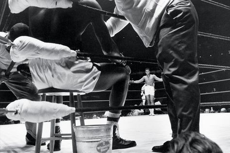 Boxing — Walter Iooss Jr. Sports Painting, Mohammed Ali, Long Stories, S Icon, American Sports, Muhammad Ali, Sports Photography, Long Time Ago, Box Art