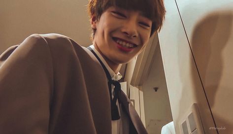 Brown Aesthetic, Smiley, Fanfiction, Stray Kids, Books Wattpad, Wattpad, Books, Wall