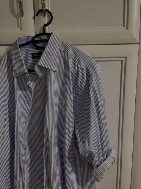 Old Money Button Up, Polo Button Down, Buttoned Shirt Outfit Men, Polo Shirt Men Aesthetic, Classic Blue Aesthetic, Polo Shirts Outfits, Shirts Outfits Men, Ralph Lauren Aesthetic Men, Polo Shirt Aesthetic