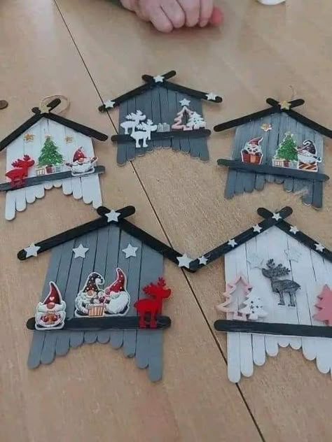 Christmas Crafts For Kids To Make, Christmas Arts And Crafts, Handmade Christmas Crafts, Fun Christmas Decorations, Decorating For Christmas, Stick Crafts, Christmas Wood Crafts, Back Porch Ideas, Popsicle Stick