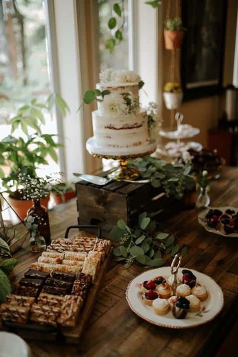 Simple Boho Backyard Wedding, Sweets Table Ideas Wedding, Micro Wedding Dessert Table, Wedding Sweets Table Ideas, Wedding Vision Board Ideas, Cottage Wedding Ideas, Tiny Wedding Ideas, Sweet Table Ideas, Backyard Weddings