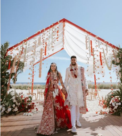 Indian Beach Wedding, Wedding Entrance Songs, Indian Wedding Songs, Best Wedding Songs, Mandap Decor, Wedding Mandap, South Asian Wedding, Wedding Songs, Hindu Wedding