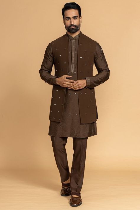 Bandi Kurta Mens Fashion, Brown Sherwani For Men, Brown Kurta For Men, Koti Kurta For Men Wedding, Indian Menswear, Groom Collection, Indian Wedding Suits Men, Men Sherwani, Festival Outfit Ideas