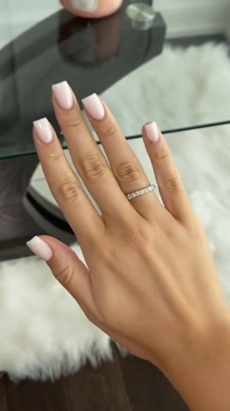 Plain Short Acrylic Nails Square, Birthday Nails Classy Short, Neutral Nails Square, Plain Acrylic Nails, Sqaure Nails, Blush Pink Nails, Her Nails, Short Square Acrylic Nails, Neutral Nails