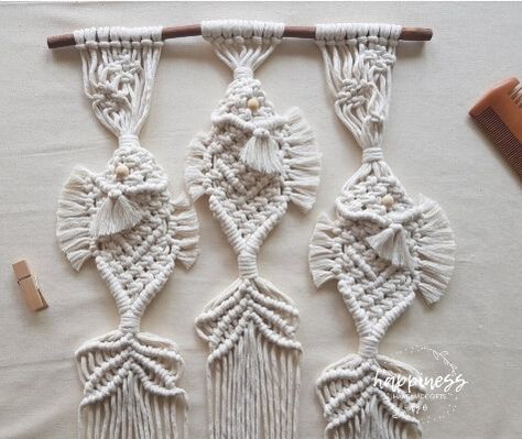 Macrame Sea, Macrame Animals, Macrame Fish, Fish Wall Hanging, Art Macramé, Pattern Step By Step, Macrame Jewelry Tutorial, Wall Hanging Pattern, Macrame Thread