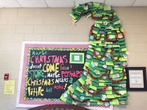 School Slogans, Christian Ideas, Christmas Bulletin Board, Christmas Bulletin, School Website, Christmas School, School Bulletin Boards, Diy Christmas Tree, Bulletin Boards