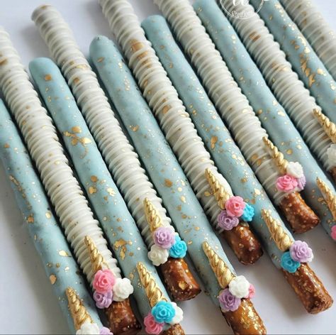 Unicorn Chocolate Covered Pretzels, Pretzels Ideas, Decorated Pretzels, Chocolate Covered Desserts, Dipped Pretzels, Chocolate Covered Pretzel Rods, Fairy Theme, Pretzel Dip, Covered Pretzels