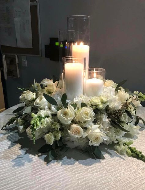 Long Low Centerpiece Wedding, Wedding Day Centerpieces, Center Wedding Pieces, Semi Formal Centerpieces, Small Flower And Candle Centerpieces, Center Piece For Wedding Round Table, Flat Floral Centerpieces, Low Centerpieces Wedding Round Table With Candles, Low Centerpieces With Candles