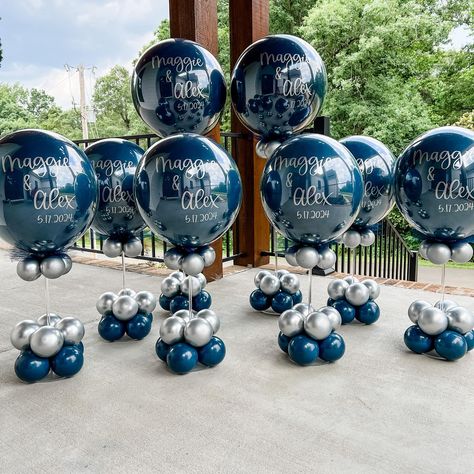 Balloons don’t always need to be big and grand to make a statement. These centerpieces are sure to catch the attention of your guests!!… | Instagram Balloon Centerpieces For Men, Navy Blue And Gold Centerpiece Ideas, Balloon Graduation Centerpieces, Navy Blue Birthday Theme, Diy Balloon Centerpieces, Glow Centerpieces, Centerpieces With Balloons, Sweet 16 Balloon Decorations, Banquet Themes