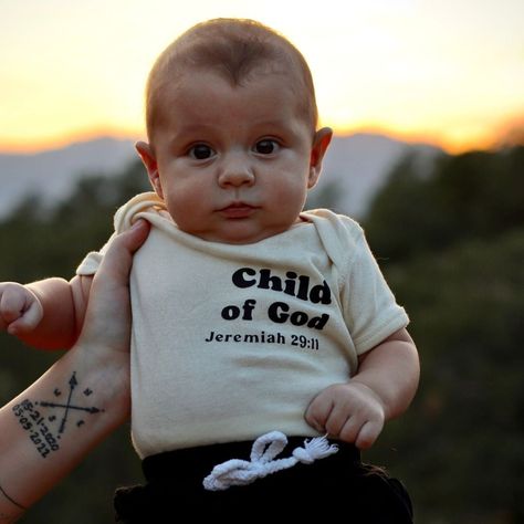 God Baby, Announcement Onesie, Jesus Clothes, Pregnancy Announcement Onesie, Christian Shirts Designs, Cadeau Baby Shower, Faith Clothing, Jeremiah 29, Child Of God