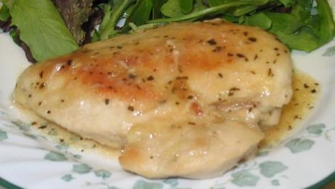 Make and share this Limoncello Chicken recipe from Food.com. Lemoncello Recipes, Lemon Cello Recipe, Cookbook Club, Super Recipes, Chicken Recipes Boneless, Cold Cake, Lemon Slices, Pepper Salt, Chicken Food