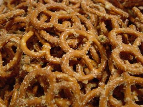 Spicy Pretzels. These are like crack! 1 1/2 bags of the Rold Gold Brand. My recipe calls for 1 cup oil, 1 pkg Hidden Valley Ranch Mix, 1 tsp cayenne, 1 tsp garlic salt- Mix, pour over pretzels, stir Bake at 200 for 2 hrs. Stir every 30 minutes. These are spicy and amazing! Spicy Pretzels, Seasoned Pretzels, Ranch Mix, Hidden Valley Ranch, Pretzels Recipe, Hidden Valley, Think Food, Party Food Appetizers, Snack Mix