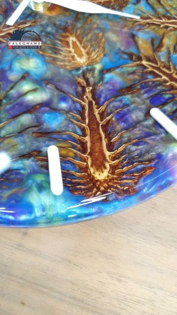 FxP art on Instagram: "This is a whole video of a beautiful clock made of epoxy resin and pine cones🙌 Of course, you can watch it on my YouTube channel where I show step by step without skipping over the details of how I made it the link Is here👇 ▶️https://youtube.com/c/FALEGNAMEPerPASSIONE◀️ ❤️If you like the video watch for more #amazing #ideas #epoxy #resin #travel #design #resinart #love #epoxyresin #art #photooftheday #handmade #instagood #creative #woodworking #fluidart #beautiful #insp Pinecone Projects, Creative Woodworking, Amazing Ideas, Travel Design, Pine Cone, I Made It, Fluid Art, My Youtube Channel, Pine Cones