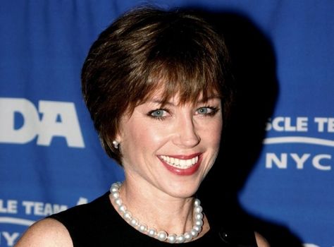 Dorothy Hamill | Comfortable short wash and go hairstyle Dorothy Hamill Haircut, Kerri Green, Jane Pauley, Barbara Mandrell, Dorothy Hamill, Jane Powell, Short Celebrities, Susan Lucci, Patty Duke