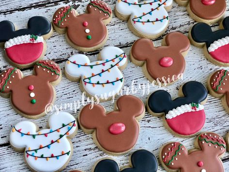 Disney Christmas Cookies, Christmas Disney Cookies, Disney Christmas Cookies Decorated, Mickey Mouse Christmas Cookies, Mickey Mouse Cookies Christmas, Mickey Christmas Cookies, Disney Gingerbread Cookies, Mickey Mouse Gingerbread Cookies, Minnie Mouse Cookies