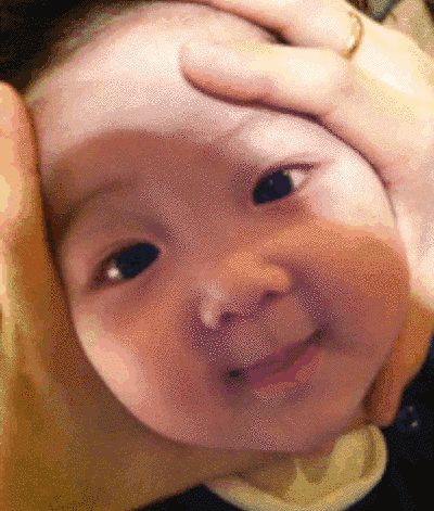 Or maybe just squeeze their face a little. | The Scientific Reason You Kind Of Want To Take A Bite Out Of Your Baby Funny Commercial Ads, Funny Commercials, 밈 유머, Laughing So Hard, Bones Funny, The Worst, Funny Kids, Funny Cute, Make Me Smile