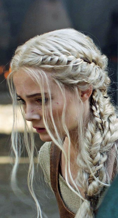 Ciri Witcher Hair, The Witcher Hairstyle, Irish Hair Texture, Irish Hairstyles Braids Celtic Hair, Witcher Hairstyles, Norwegian Hairstyles, Warrior Braids Woman, Warrior Hairstyles Woman, White Haired Man