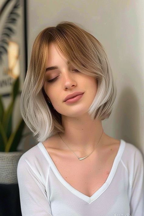 Ponytail Hairstyles Short Hair, Ponytail Hairstyles Short, Buzzed Hair Women, Graduated Bob Haircuts, Graduated Bob, Buzzed Hair, Long Bob Hairstyles, Shoulder Cut, Bob Haircuts