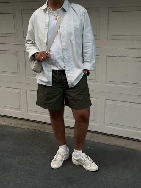 Minimalism Outfit Men Summer, Men’s Summer Style Aesthetic, Quarter Zip Outfits, Relaxed Fit Button-up Shirt For Streetwear, Men’s Shorts Outfits Aesthetic, Men’s Oversized Button Up, Outfits Quotes, Outfit Minimal, Board Aesthetic