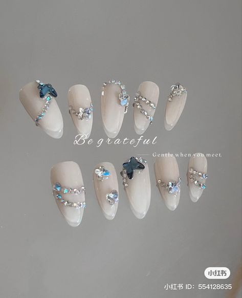 Nail Designs Stones, Diy Rhinestone Nails, Flamingo Nails, Bright Nail Art, Girls Nail Designs, Fake Nails Designs, Fall Nail Art Designs, Nail Jewels, Glamour Nails