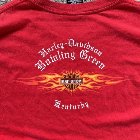 Harley Davidson red flames t shirt with Kentucky on the back, no stains or rips size large could maybe fit XL as-well. 
#red #y2k #vintage #Harley #russel