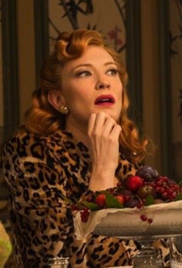 La Cenicienta: looks de Cate Blanchett Cate Blanchett Cinderella, Cinderella Live Action, Sandy Powell, New Cinderella, Evil Stepmother, Cinderella Movie, Catherine Élise Blanchett, Cinderella 2015, Lily James