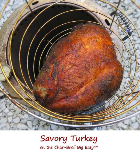 Packed with the flavors of Thanksgiving, this turkey looks fantastic, tastes delicious, and is so moist and tender, all thanks to the Char-Broil Big Easy. Charbroil Big Easy Recipes, Air Fryer Turkey Recipes, Turkey Fryer Recipes, Big Easy Recipes, Char Broil Big Easy, Rotisserie Turkey, Marinated Turkey, Easy Turkey Recipes, Meat Diet