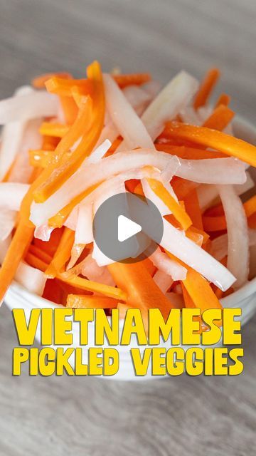 Ken T on Instagram: "This is the most important side dish in Vietnam in my opinion, and I’ve been posting a ton of recipes that uses these Vietnamese Pickled Veggies/Do Chua!  They’re incredibly easy to make at home, super inexpensive, only takes 5 ingredients and I always have this in my fridge at all times!  These Do Chua stores in your fridge for 3-4weeks!  Full recipe and measurements on my blog: https://feedthepudge.com/pickled-veggies-do-chua/  #đồchua #vietnameserecipe #dochua" Asian Carrots, Pickled Veggies Recipe, Vietnamese Pickled Vegetables, Pickled Things, Pickled Vegetables Recipe, Pear Salad Recipes, Vietnamese Dishes, Chinese Foods, Hawaiian Dishes