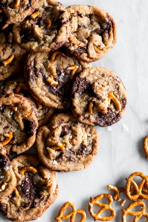 Chocolate Chip Pretzel Cookies, Chocolate Chip Pretzel, Kielbasa Appetizer, Butter Pretzels, Brown Butter Chocolate Chip, Pretzel Cookies, Marshmallow Cookies, Browned Butter, Cookie Calories