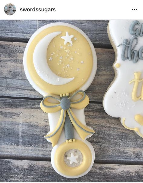 Swords Sugars Rattle Cookies, Royal Iced Cookies, Cookies Theme, Baby Shower Treats, Sugar Cookie Designs, Pretty Cookies, Baby Cookies, Fancy Cookies, Creative Cookies