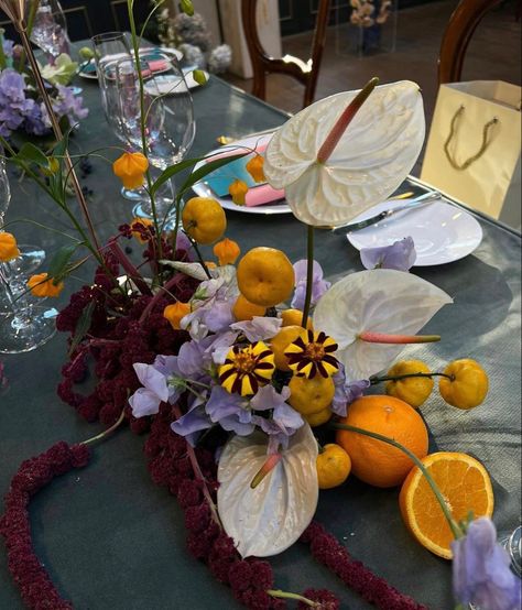 Summer Fields, Modern Tablescape, Table Aesthetic, Unique Floral Arrangements, Luxury Wedding Decor, Eclectic Wedding, Wedding Table Flowers, Bouquet Design, Tuscany Wedding