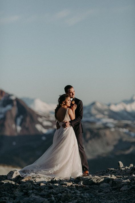 An Action-Packed Whistler Elopement Adventure Whistler Elopement, Adventure Jeep, Pnw Elopement, 70s Nostalgia, Ski Town, Rainbow Mountain, Picnic Set, Helicopter Tour, Outdoor Lover