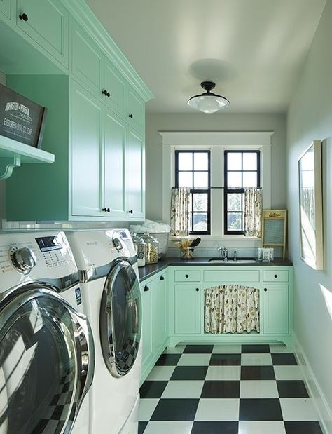 Mint Retro Laundry Room Retro Laundry Room, Vintage Laundry Room Decor, Vintage Laundry Room, Strawberry Kitchen, Laundry Room Wall Decor, Bedroom Color Combination, Wall Borders, Laundry Room Remodel, Vintage Laundry