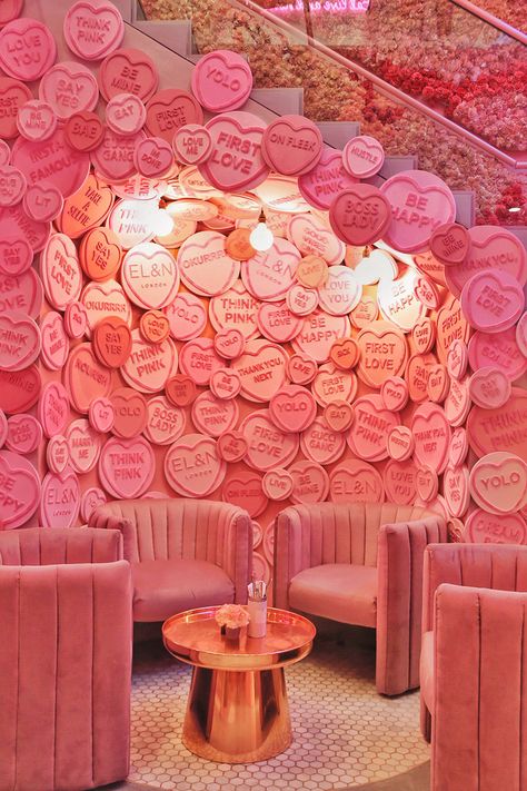 Pink Cafe, Selfie Wall, Living In London, Modern Restaurant, Brunch Spots, Pink Decor, Beauty Room, Restaurant Design, 인테리어 디자인