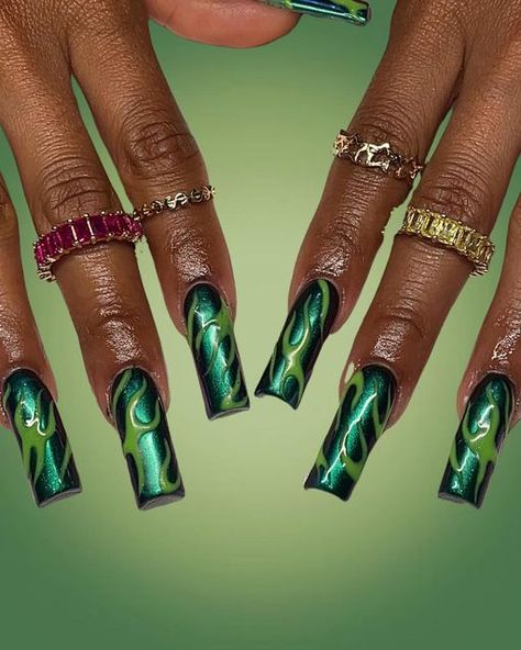 Bratz Nails Design, Chrome Flame Nails, Saturn Nails, Versace Mermaid, Techno Nails, Futuristic Nail Art, Poison Ivy Nails, Futuristic Nails, Intricate Nail Designs