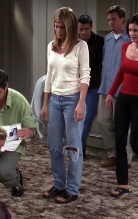 Friends 80s Outfits, Andy Anderson Outfits, Rachel Green Outfits Summer, Rachel Green Denim, Rachel Green Fall Outfits, Jennifer Aniston Friends Outfits, Rachel Friends Outfits, Friends Rachel Outfits, Friends Fits