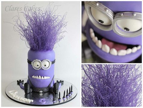 Purple Minion Cake Hair is airbrushed vermicelli noodles Purple Minion Decorations, Minion Cake Tutorial, Purple Minion Cake, Minion Drip Cake, Pirate Birthday Cake, Minion Buttcheek Cake, Purple Minions, Minion Halloween, Minion Birthday Cake