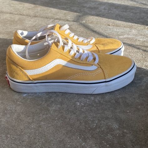 UNISEX YELLOW VANS Yellow Vans Shoes, Yellow Vans Aesthetic, Vans Astethic, Yellow Vans Outfit, Vans Shoes Aesthetic, Abby Core, Vans Shoes Outfit, Aesthetic Vans, Vans Aesthetic