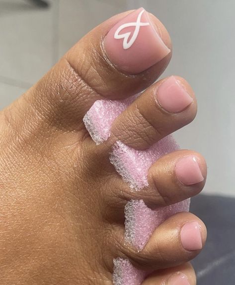 Heart Toes Design, Full Set And Pedicure Ideas, Heart On Toes Nail Design, Black Women Pedicure Ideas, Valentines Acrylic Toes, White Toes Ideas, Acrylic Toenail Designs, Light Pink Acrylic Toes, Nail And Toes Ideas