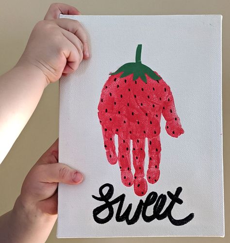 Handprint Strawberry Craft, Fruit And Veggie Art For Toddlers, Eater Crafts, Fruit Activity, Strawberry Craft, Fruit Art Kids, Strawberry Crafts, Vegetable Crafts, Summer Themes