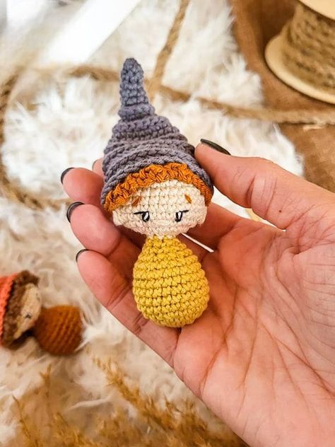 Crochet Blanket Chart, Crochet Gnomes Pattern Free, Knit Stitch Patterns Free, Gnome Amigurumi, Christmas Amigurumi, Crochet Gnome, Crochet Santa, Crochet Amigurumi Free, Free Amigurumi Patterns