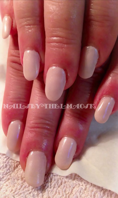 Soft whitish pink squoval / oval gel nails Oval Gel Nails, Lovely Nails, Gel Nails, Nails, Pink, Beauty, Color