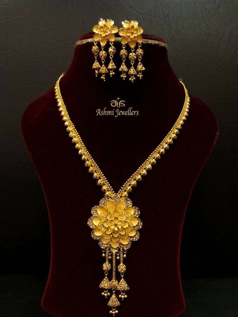 Wedding Necklace Designs, Fashion Jewelry Necklaces Gold, Wedding Jewelry Sets Bridal Jewellery, Gold Jewels Design, Antique Gold Jewelry Indian, Art Jewelry Design, Gold Bridal Jewellery Sets, Gold Jewelry Stores, Indian Jewellery Design Earrings