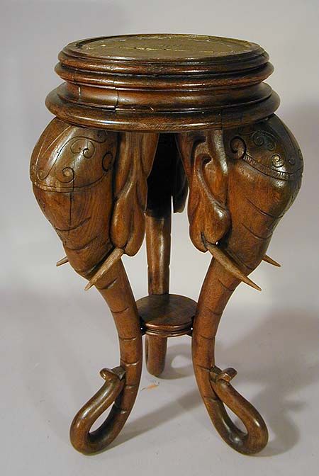 wooden carved elefant side table ca. 1910 Elephant Furniture, Antique Elephant, Carved Elephant, Elephant Lamp, Elephant Table, Elephant Home Decor, Fantasy Furniture, Afrikaanse Kunst, Carved Furniture