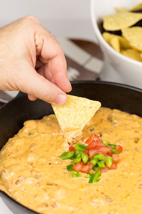 Cheesy Skillet Queso Dip Skillet Queso Dip, Skillet Queso, Watching Football, Game Day Appetizers, Queso Dip, Yummy Appetizers, Football Games, Cornbread, Skillet